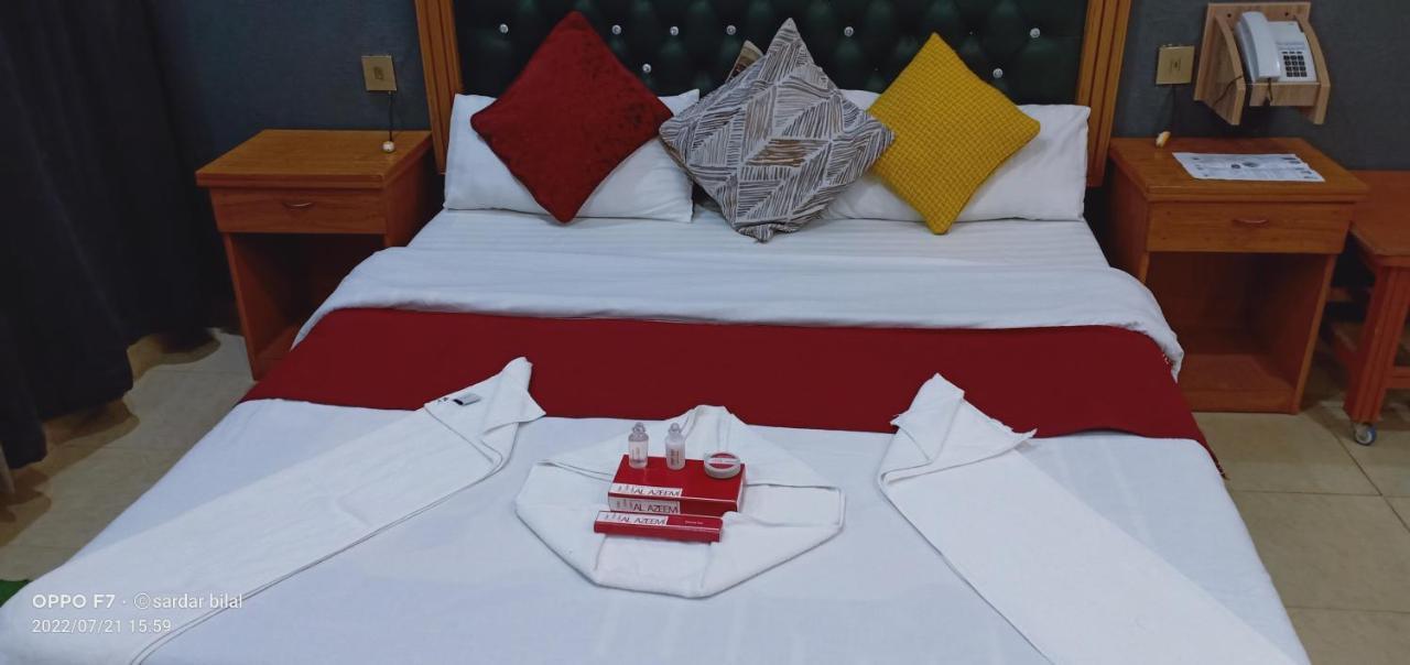 Hotel Al Azeem Аюбия Екстериор снимка