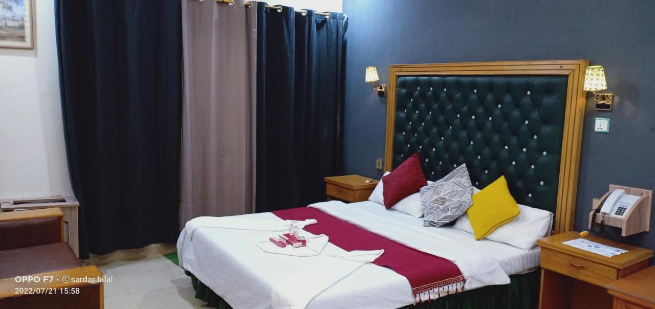 Hotel Al Azeem Аюбия Екстериор снимка