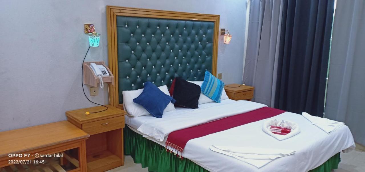 Hotel Al Azeem Аюбия Екстериор снимка